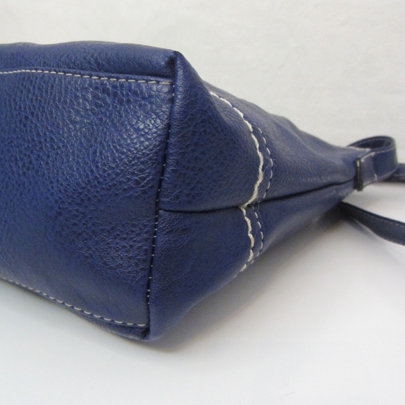 BOC Vinyl Blue Faux Leather Crossbody Adjustable Strap Medium Zip Close - Picture 11 of 16